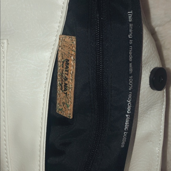 EUC Matt & Nat white leather purse - Picture 5 of 6